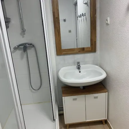 House T3 For 6 People * Frontignan