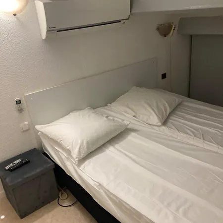 House T3 For 6 People Holiday home Frontignan