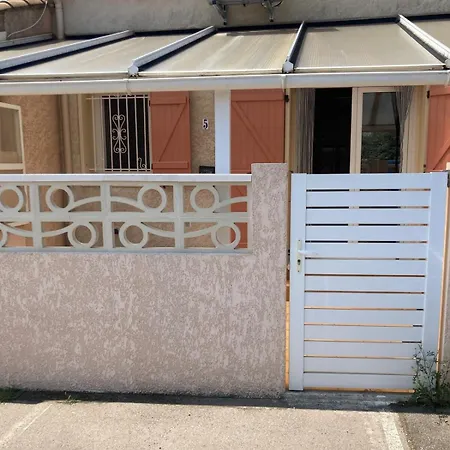 House T3 For 6 People Holiday home Frontignan