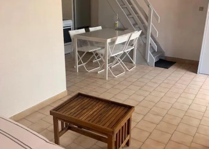 Dom wakacyjny House T3 For 6 People *
